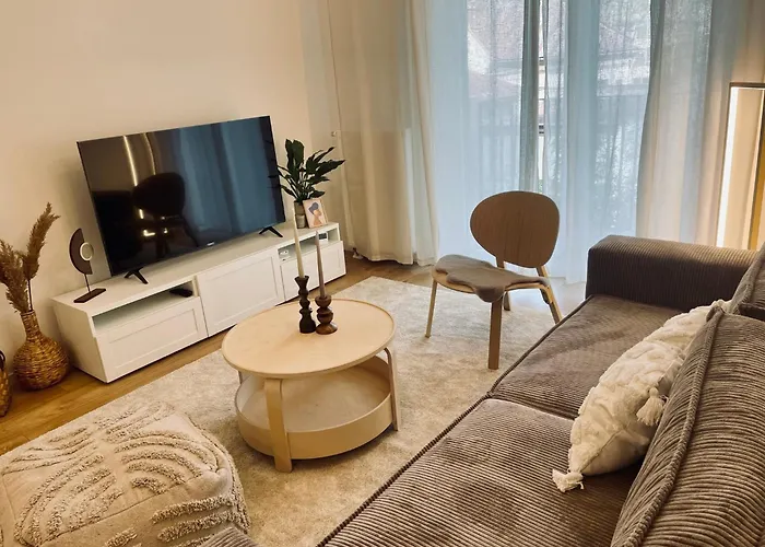 Kasarenske Namestie Apartment